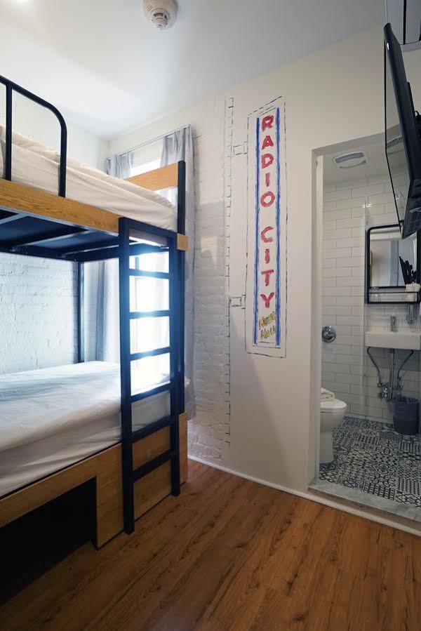 New York Inn Bagian luar foto